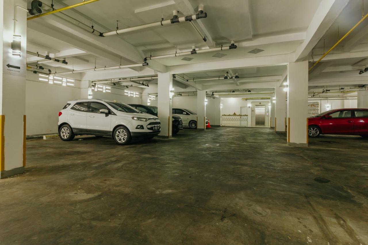 Urbanest Inn House Slipi Jakarta Eksteriør billede