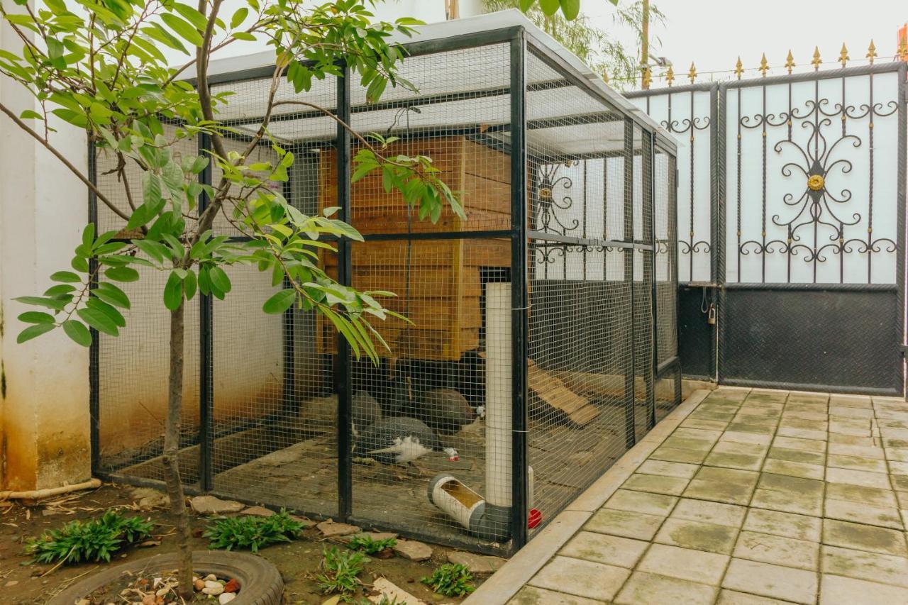 Urbanest Inn House Slipi Jakarta Eksteriør billede