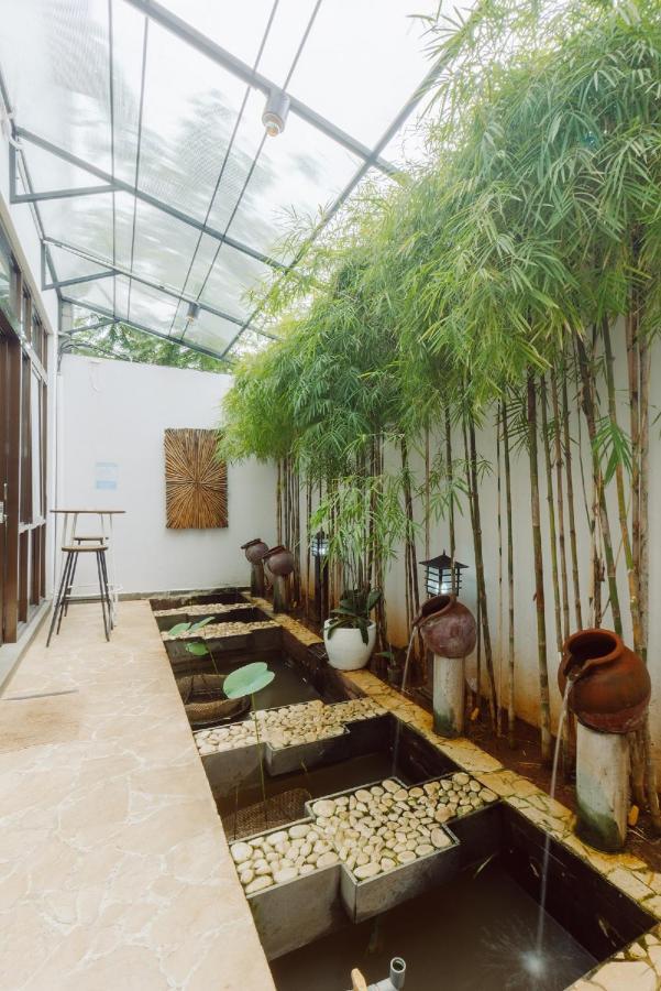 Urbanest Inn House Slipi Jakarta Eksteriør billede