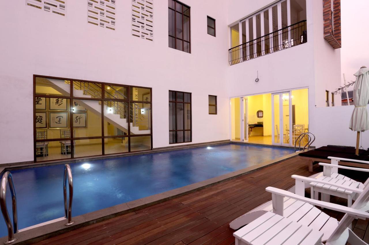 Urbanest Inn House Slipi Jakarta Eksteriør billede